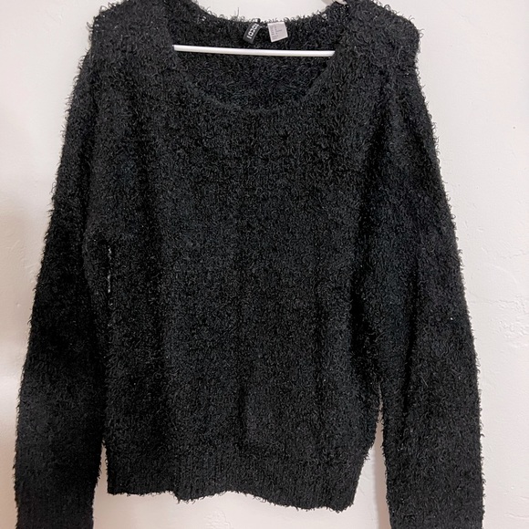 Fuzzy black H&M sweater, size Medium. Slouchy and cozy - Picture 1 of 2